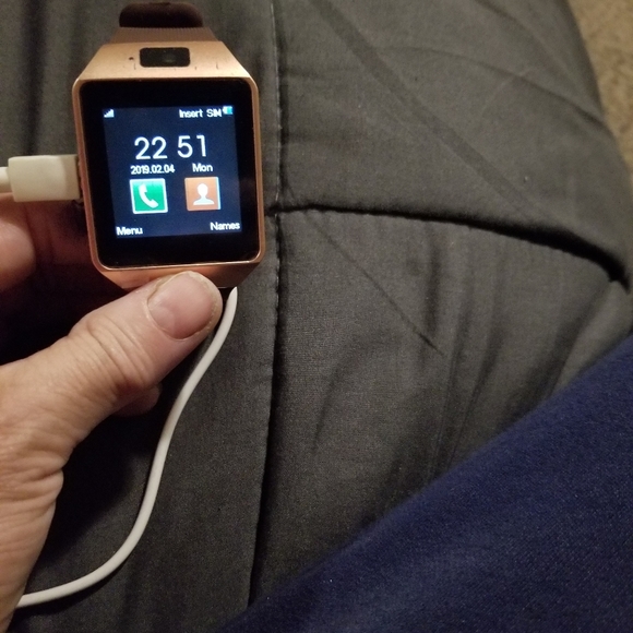 Smart Watch Phone - Picture 2 of 4